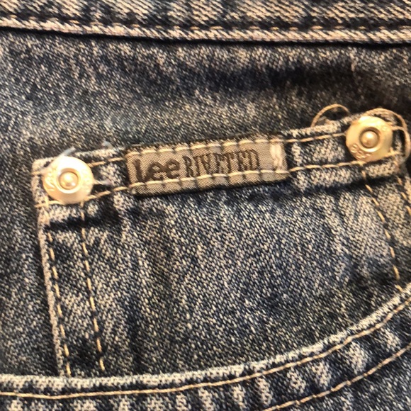 Vintage Women’s Lee Riveted Jeans 100% Cotton - no stretch. - Picture 3 of 9